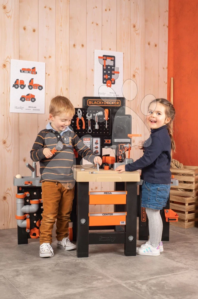 Pracovní stůl trojkřídlý Black&Decker Mega Center Smoby